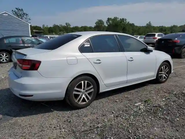3VW2B7AJ5HM370871 2017 VOLKSWAGEN JETTA-2