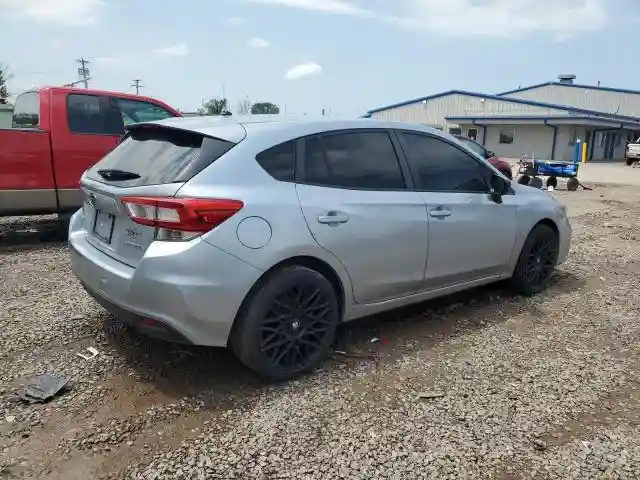 4S3GTAA65J3750251 2018 SUBARU IMPREZA-2