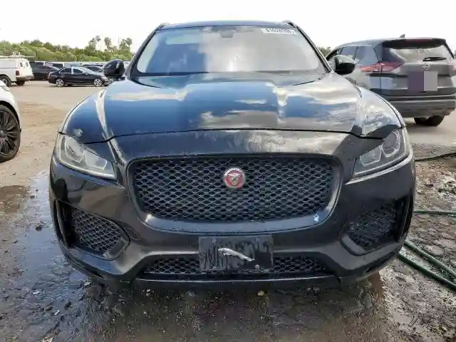 SADCJ2GX5JA203801 2018 JAGUAR F-PACE-4