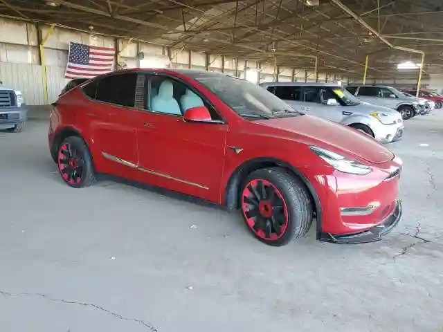 7SAYGDEE8NF418909 2022 TESLA MODEL Y-3
