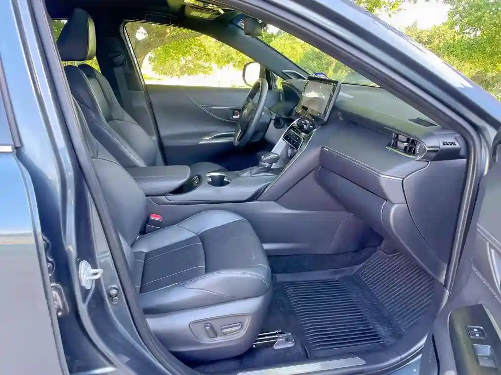 JTEAAAAH1MJ019177 2021 TOYOTA VENZA-4