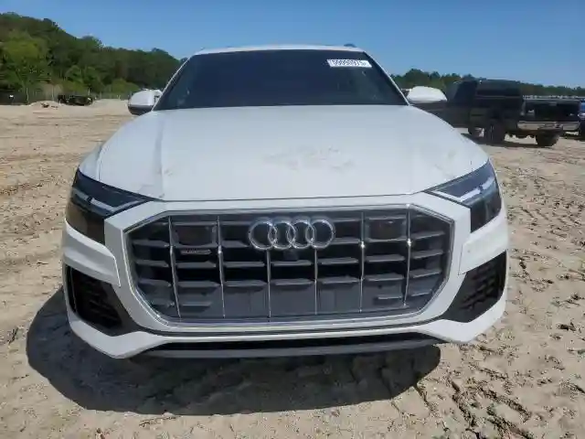 WA1BVAF15KD038166 2019 AUDI Q8-4