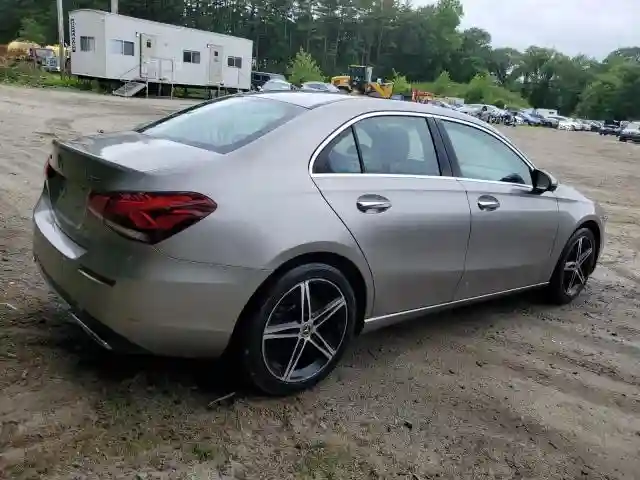WDD3G4FB1KW035631 2019 MERCEDES-BENZ A-CLASS-2