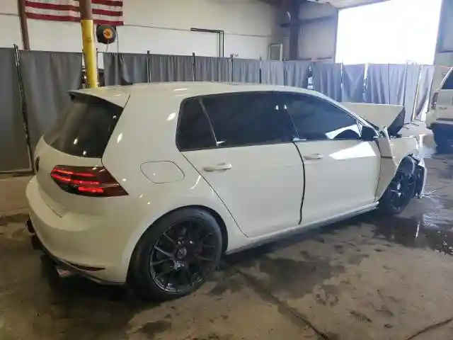 3VW447AU8HM076331 2017 VOLKSWAGEN GTI-2