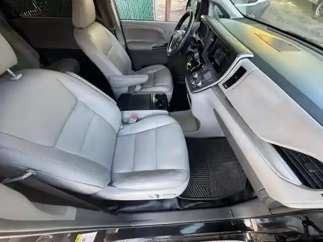 5TDZZ3DC4HS860169 2017 TOYOTA ALL MODELS-4