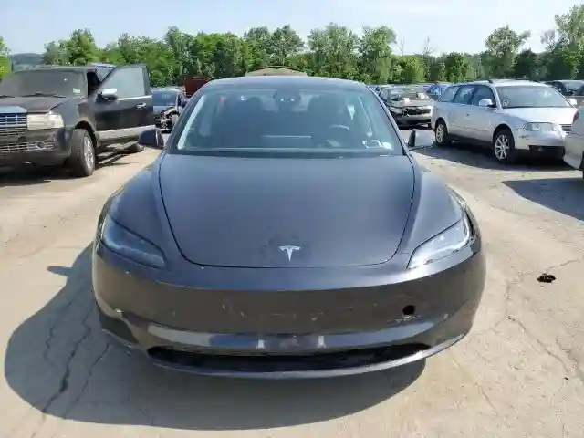 5YJ3E1EA0RF735193 2024 TESLA MODEL 3-4
