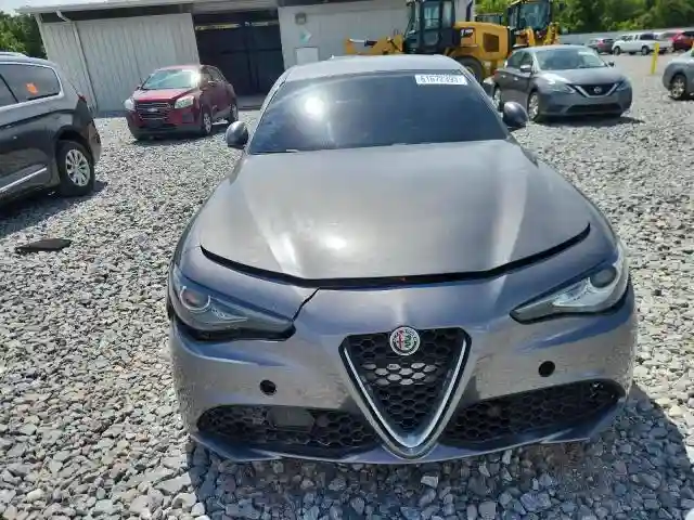 ZARFAEBN6H7556190 2017 ALFA ROMEO GIULIA-4