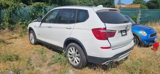 5UXWX9C56H0T03957 2017 BMW X3-2