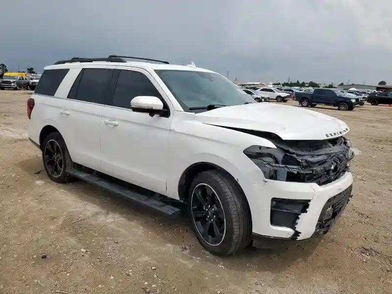 1FMJU2A8XPEA45741 2023 FORD EXPEDITION-3