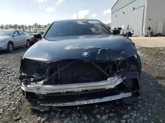 WBA13BJ09MWW90448 2021 BMW 5 SERIES-4