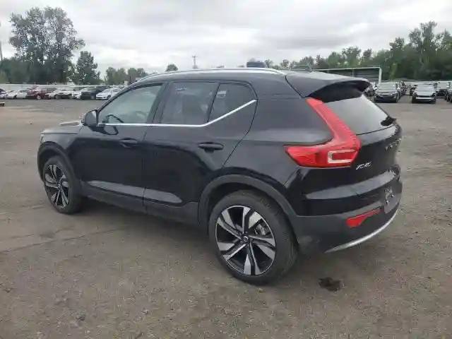 YV4L12UE8S2505476 2025 VOLVO XC40 PLUS-1