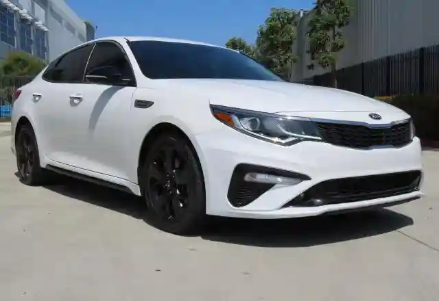 5XXGT4L36LG405415 2020 KIA OPTIMA-0