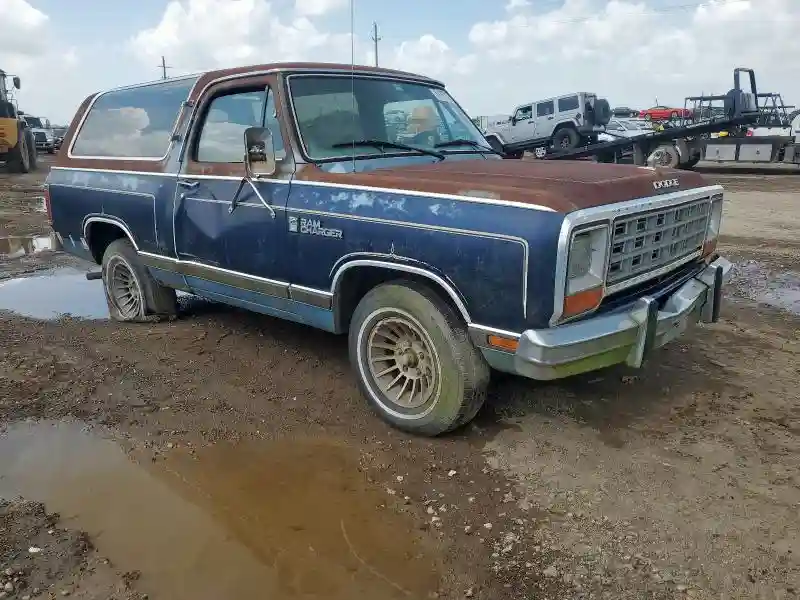 1B4GD12T5FS681928 1985 DODGE RAMCHARGER-3