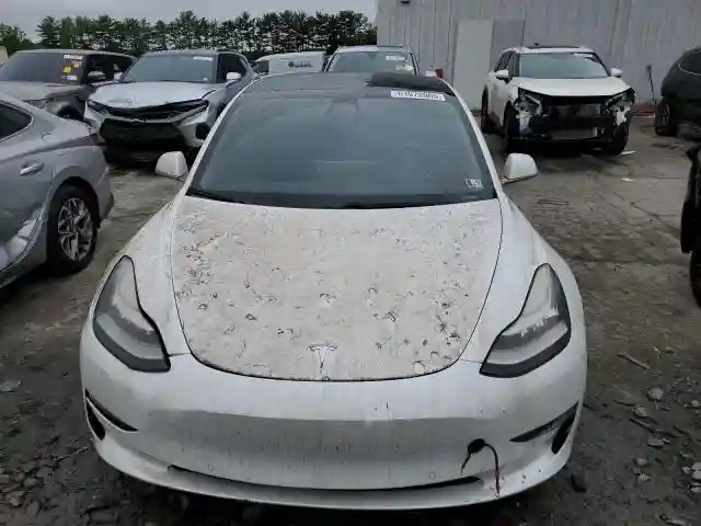 5YJ3E1EA3KF332041 2019 TESLA MODEL 3-4