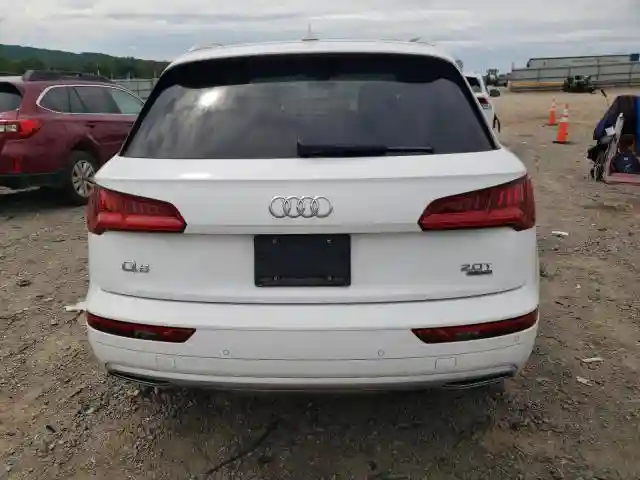 WA1BNAFY1J2110844 2018 AUDI Q5-5