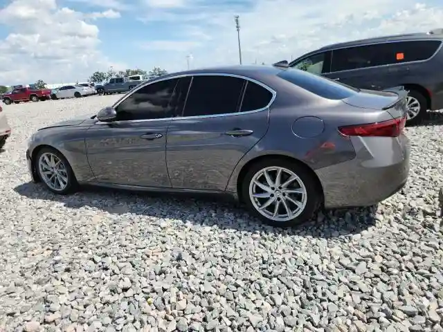 ZARFAEBN6H7556190 2017 ALFA ROMEO GIULIA-1
