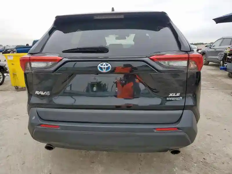 2T3RWRFV4MW118048 2021 TOYOTA RAV4-5