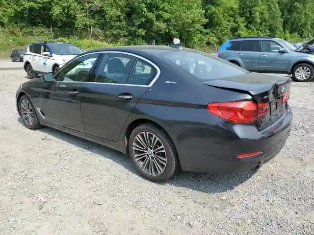 WBAJB1C52JG623900 2018 BMW 5 SERIES-1