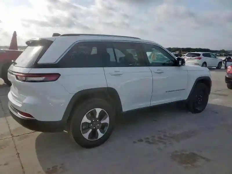 1C4RJYB63PC626221 2023 JEEP GRAND CHEROKEE-2