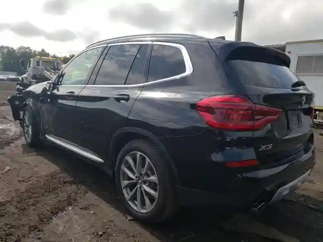 5UXTR9C52KLE16312 2019 BMW X3-1