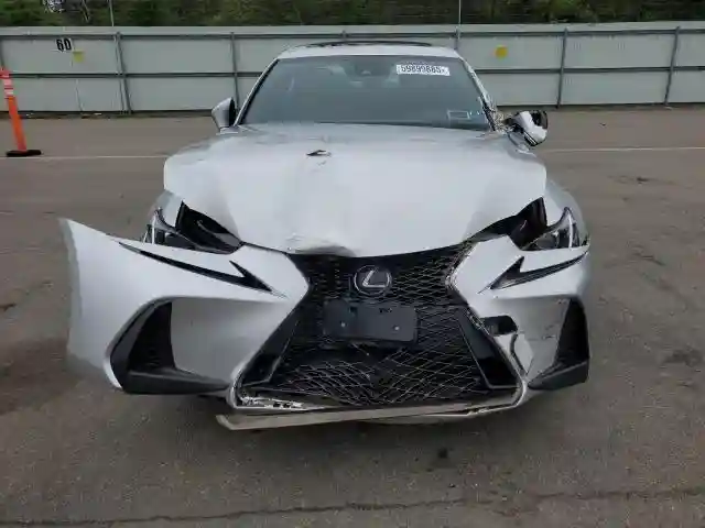 JTHC81D29K5037933 2019 LEXUS IS-4