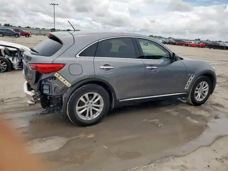 JN8CS1MU7HM141618 2017 INFINITI QX70-2