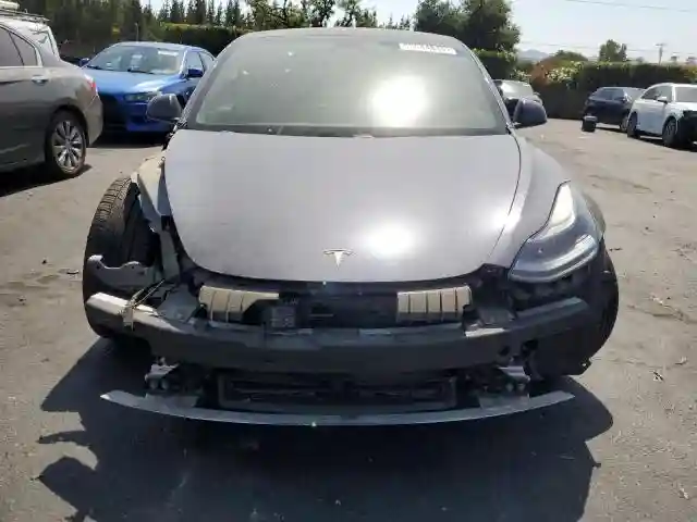 5YJ3E1EB6MF879798 2021 TESLA MODEL 3-4