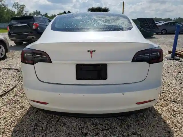 5YJ3E1EA6NF291067 2022 TESLA MODEL 3-5