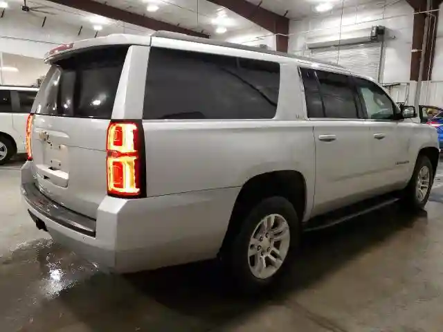 1GNSKHKCXHR287693 2017 CHEVROLET SUBURBAN-2