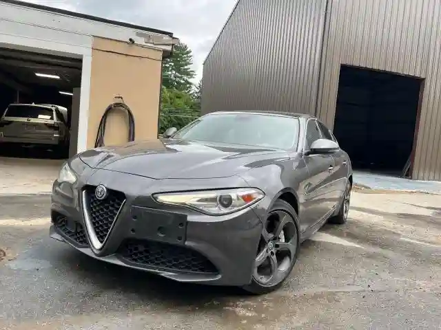 ZARFAEEN9H7544398 2017 ALFA ROMEO GIULIA-1