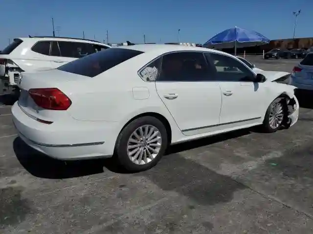 1VWBT7A35GC024737 2016 VOLKSWAGEN PASSAT-2