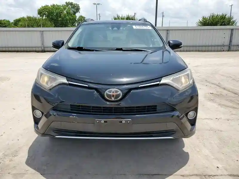 2T3WFREV2JW433186 2018 TOYOTA RAV4-4