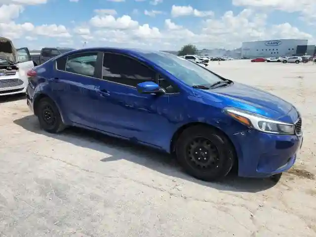 3KPFK4A75JE260541 2018 KIA FORTE-3