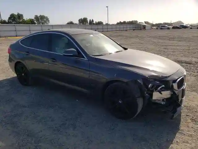 WBA8Z9C3XHG826535 2017 BMW 3 SERIES-3