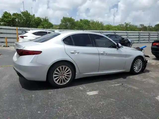 ZARFAMAN0M7642049 2021 ALFA ROMEO GIULIA-2