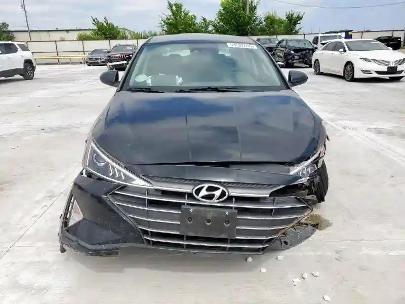 5NPD84LF2KH407499 2019 HYUNDAI ELANTRA-4