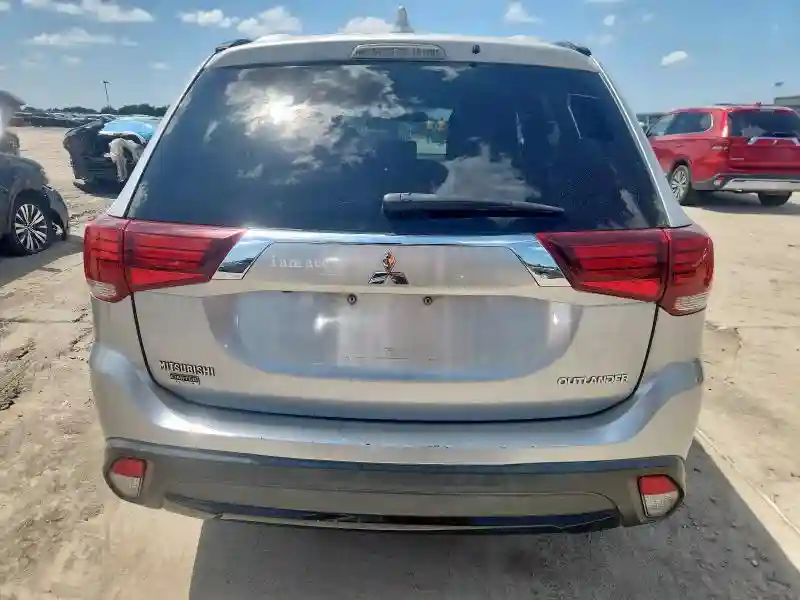 JA4AD3A34JZ022691 2018 MITSUBISHI OUTLANDER-5