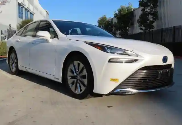 JTDAAAAA9NA003964 2022 TOYOTA MIRAI LE-0