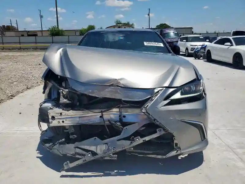 58ABZ1B13KU010550 2019 LEXUS ES350-4
