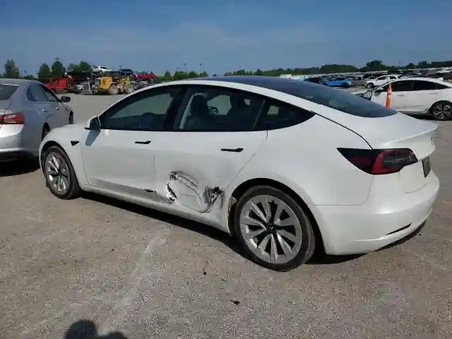 5YJ3E1EA7NF368447 2022 TESLA MODEL 3-1