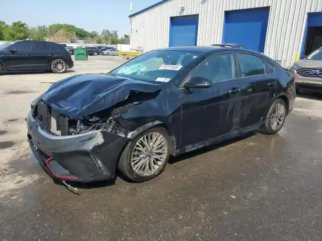 3KPF54AD3PE605930 2023 KIA FORTE-0