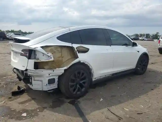 5YJXCBE26JF120321 2018 TESLA MODEL X-2