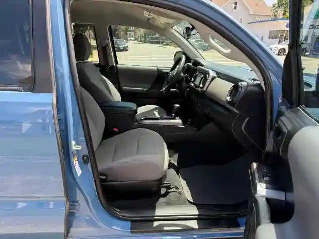 3TMCZ5AN8KM272578 2019 TOYOTA TACOMA-4