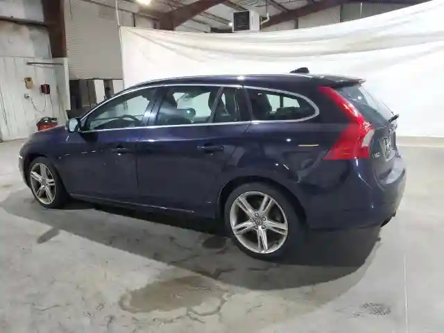YV1612SK2G1309887 2016 VOLVO V60-1