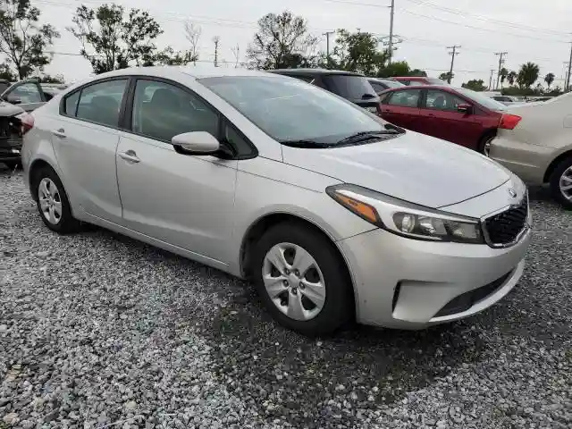 3KPFK4A74JE257677 2018 KIA FORTE-3
