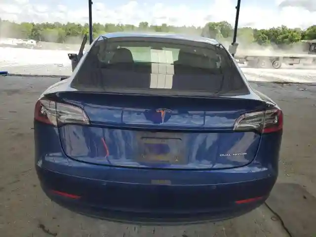 5YJ3E1EB3JF133935 2018 TESLA MODEL 3-5