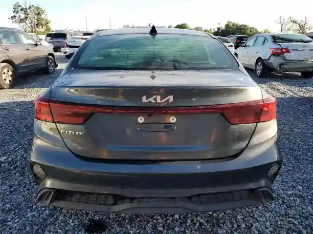 3KPF24AD9RE781618 2024 KIA FORTE-5