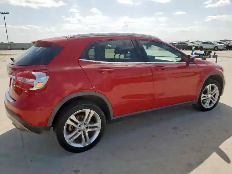 WDCTG4EB4GJ237096 2016 MERCEDES-BENZ GLA-CLASS-2