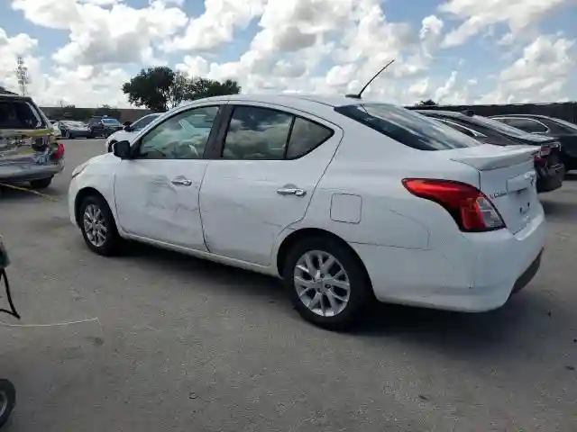 3N1CN7APXJL846128 2018 NISSAN VERSA-1