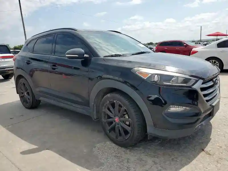 KM8J33A23HU531979 2017 HYUNDAI TUCSON-3